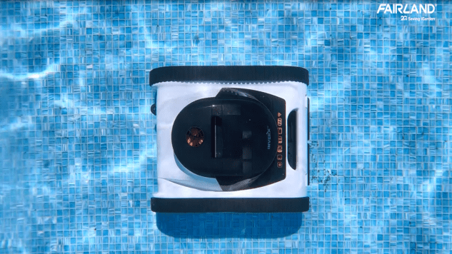 wireless pool cleaning robot