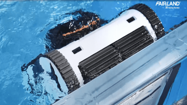 wireless pool cleaning robot