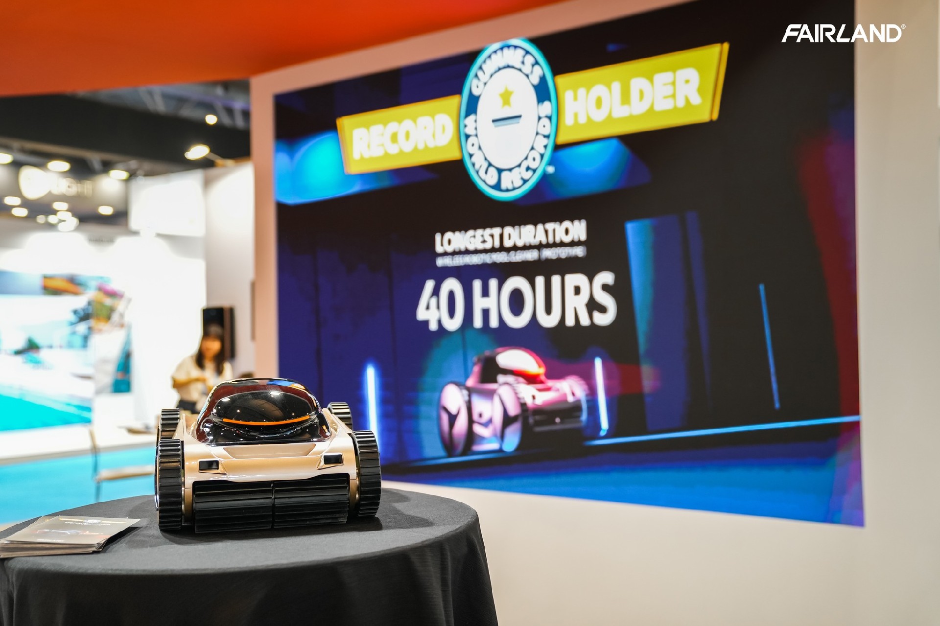 Fairland Achieves GUINNESS WORLD RECORDS™ Titles -  The Robotic Pool Cleaner with Full-Inverter Tech